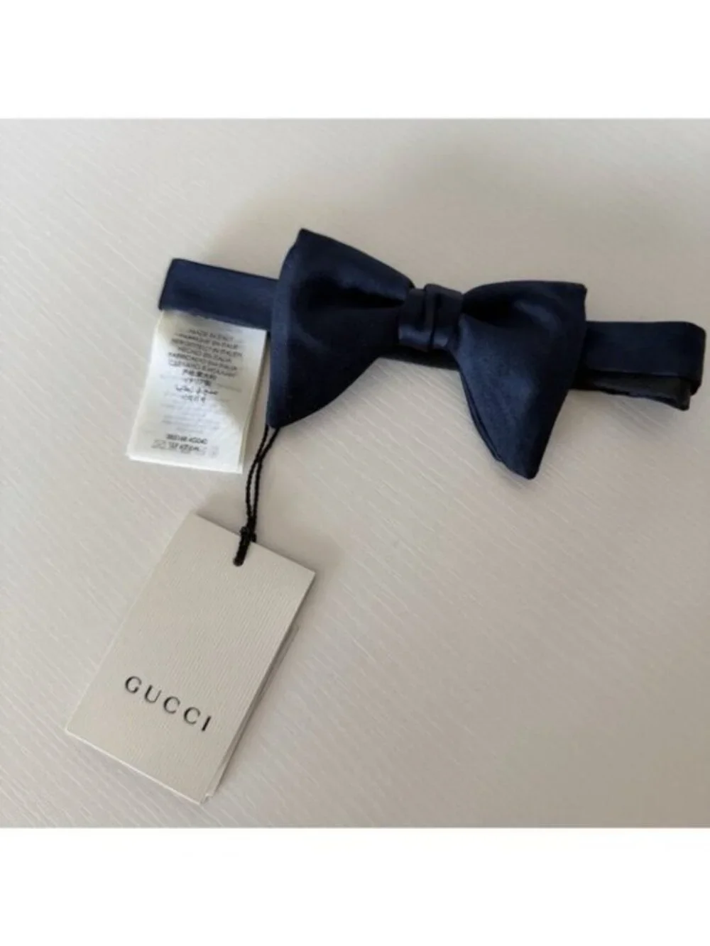 Gucci new tag